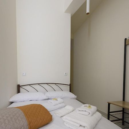 Athens Commercial Kültér fotó