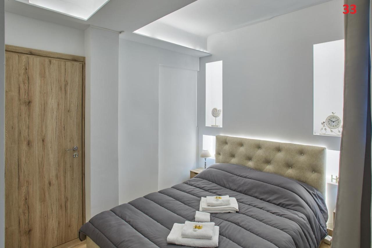 Athens Commercial Kültér fotó