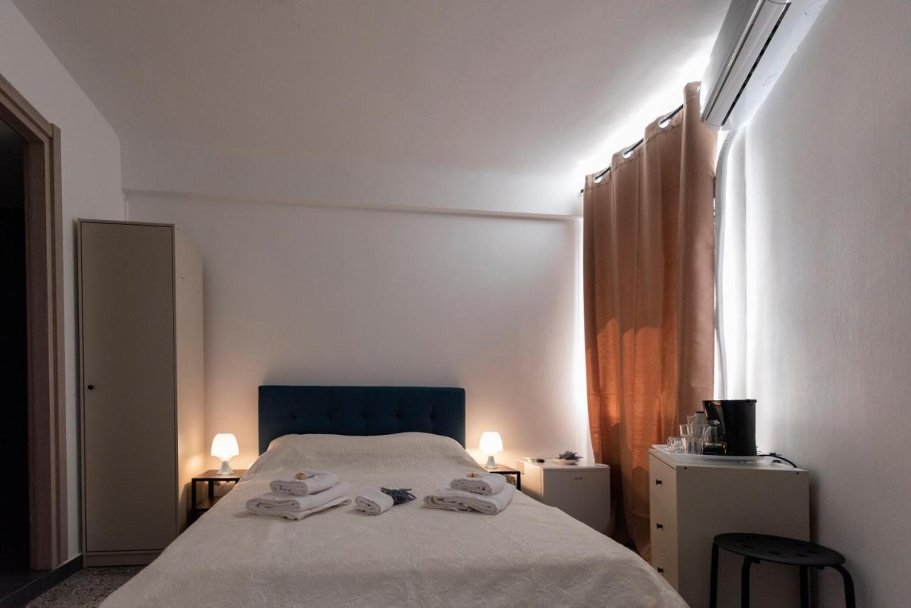 Athens Commercial Kültér fotó