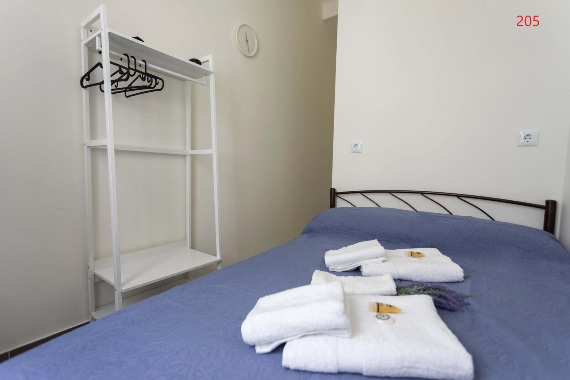 Athens Commercial Kültér fotó