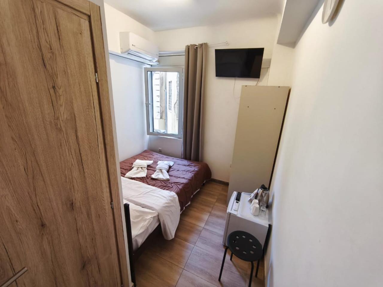 Athens Commercial Kültér fotó